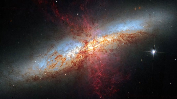 Galactic winds: the galaxies expel matter