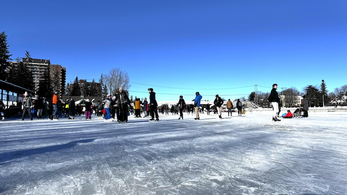 La Rideau Canal skating rink closed just four days after opening