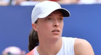 Iga Świątek couldn't hold it in. At one point she turned to one of the players. Consternation reigned