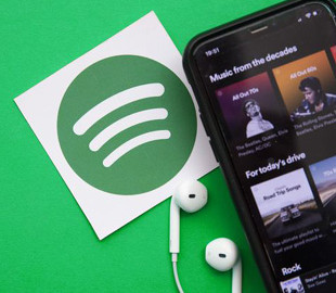 Spotify becomes profitable for the first time in 17 years